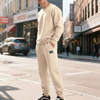Herren nan relaxed-fit Baumwoll-Fleece-Jogginghose mit elastischem Tunnelzug, gerippten Beinabschlüssen und dezenter Patch-Applikation R&B
