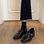 Damen Mokassins mit modischer Schnallenverzierung und eleganter Form