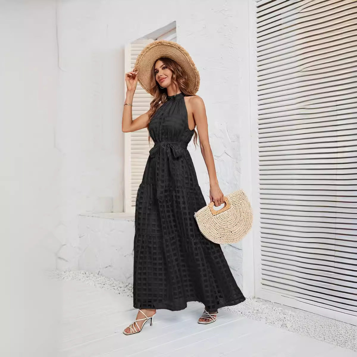 Damen Maxikleid mit elegantem Halterneck und luftigen Rüschen R&B
