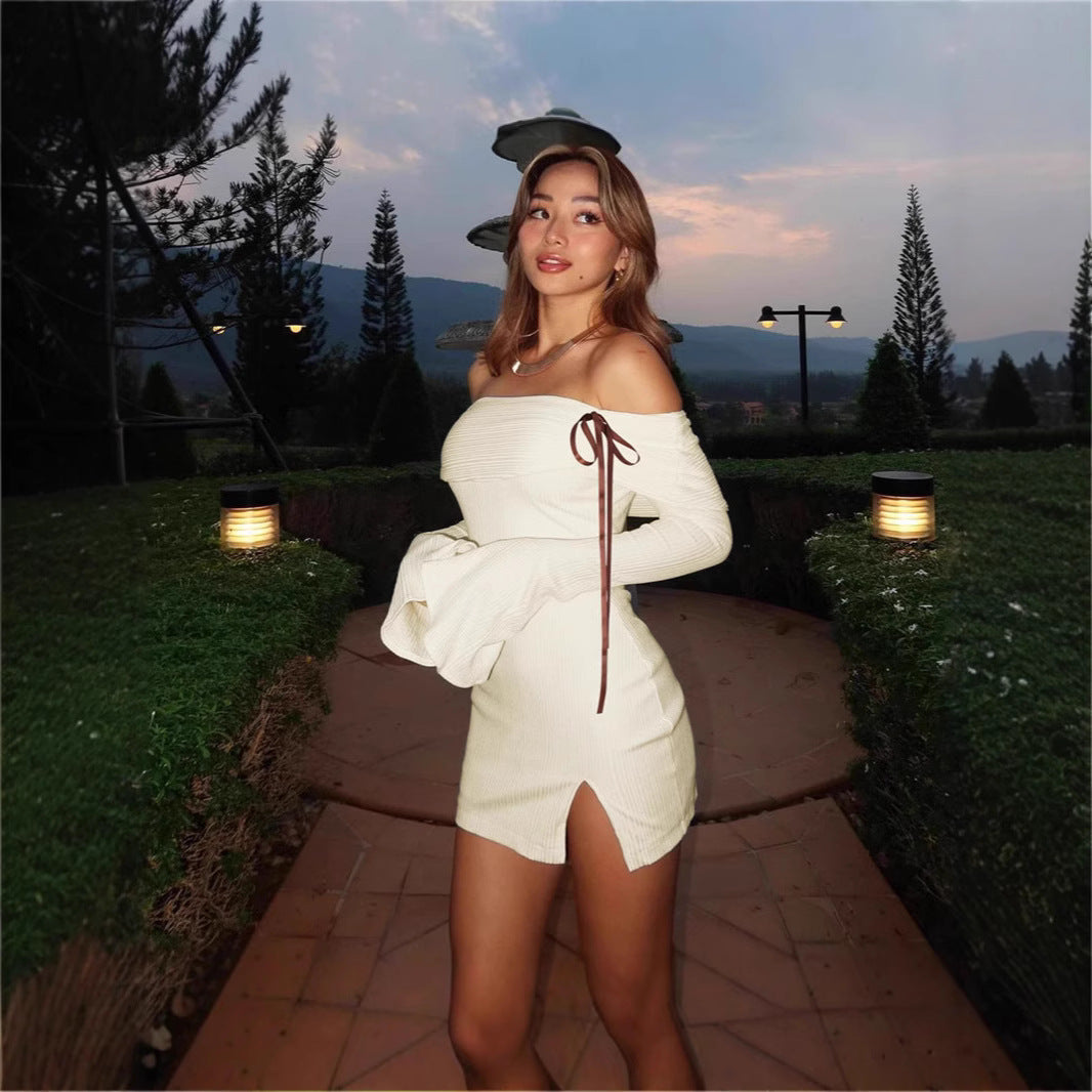 Damen Minikleid mit Off-Shoulder Design und dekorativen BindR&Bändern R&B