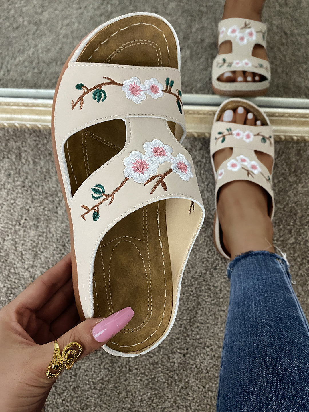 Damen Sandalen mit blütenverziertem Design und ergonomischer Sohle R&B