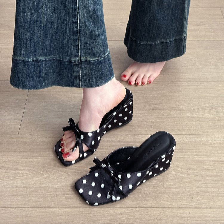 Damen elegante Mules mit gepunktetem Design und zartem Schleifenakzent R&B