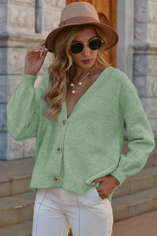 Damen Grobstrickcardigan mit lässigem V-Ausschnitt und dekorativen Knopfdetails R&B