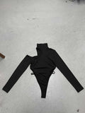 Damen Body mit asymmetrischem Schnitt und hohen Rüschen R&B