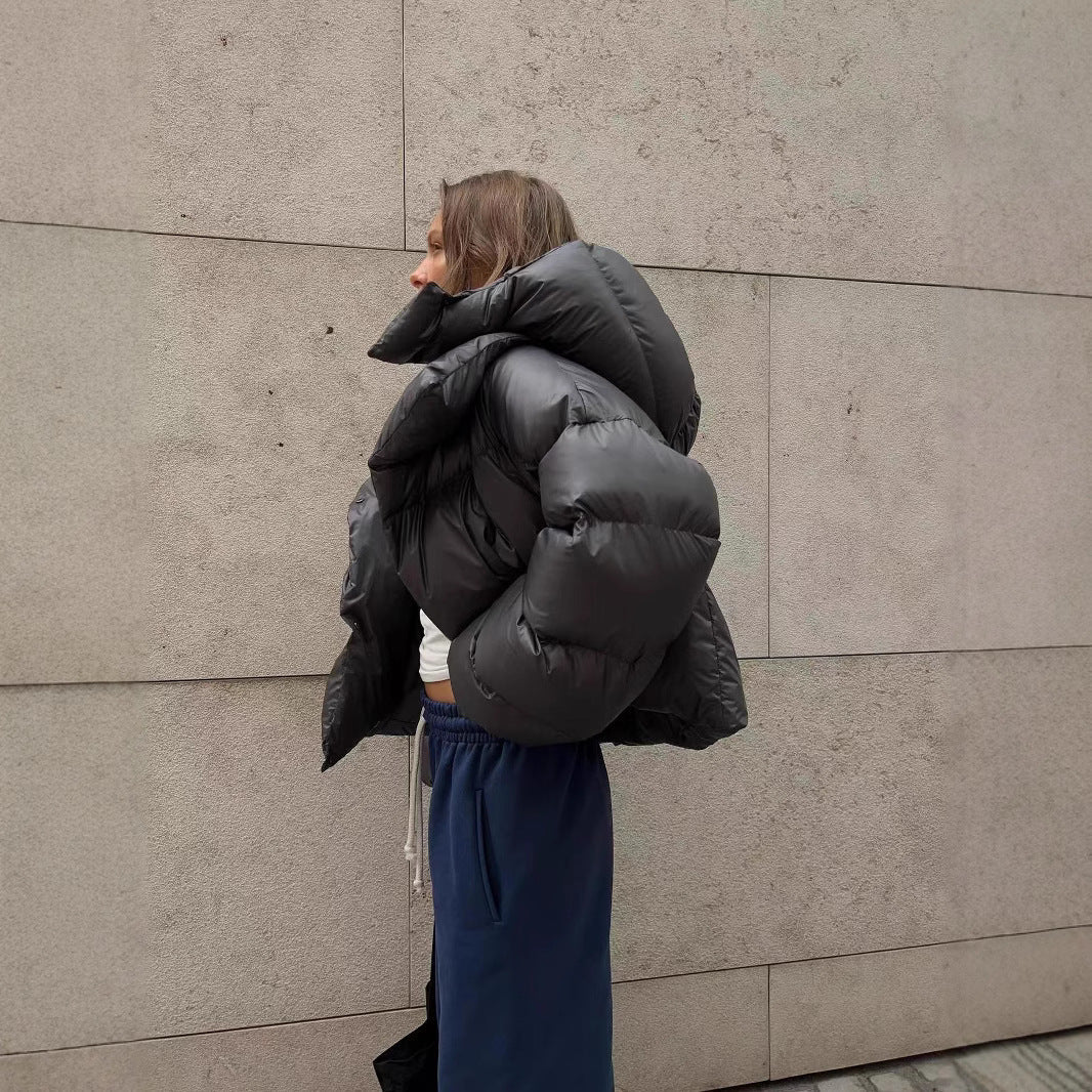 Damen oversized Daunenjacke mit hohem Kragen und voluminösen Ärmeln R&B