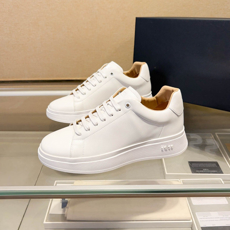 Damen Hochwertige Sneakers aus geschmeidigem Leder mit gepolsterter Sohle R&B