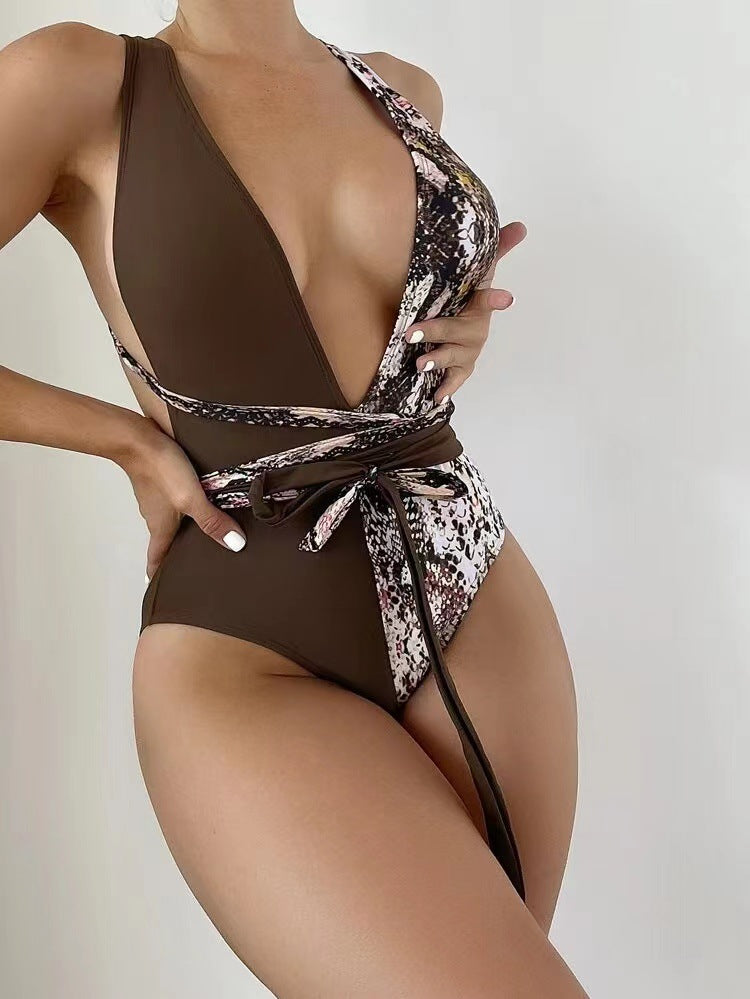 Damen Einteiliger Badeanzug mit raffinierten Schlangenprint-Details R&B