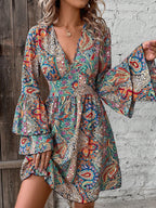 Damen V-Ausschnitt Minikleid mit floraler Paisley-Optik und voluminösen Ärmeln R&B