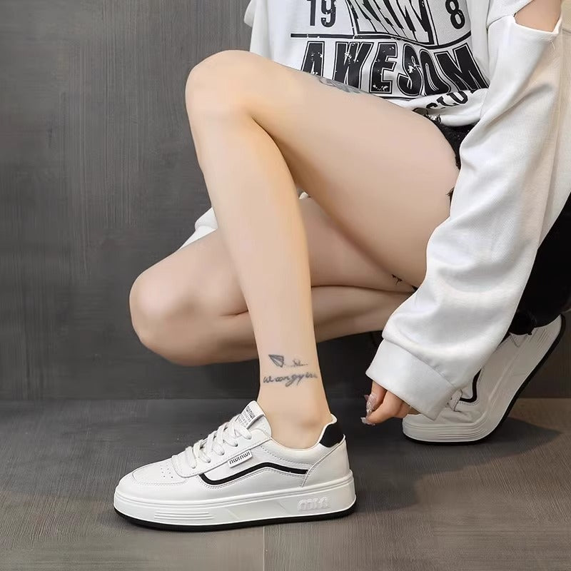 Damen Sneaker mit flauschigem Innenfutter und sportlicher Silhouette