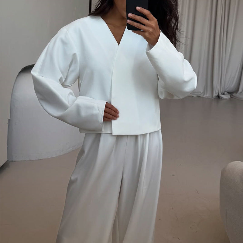 Damen lässiger Hosenanzug mit cropped Jacke und weitem Schnitt R&B
