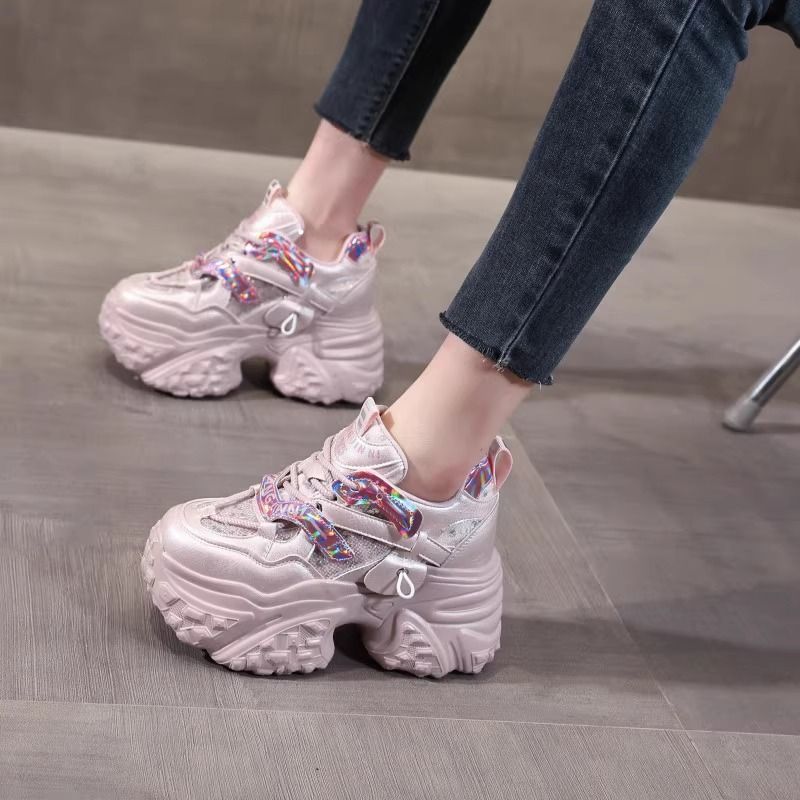 Damen Sportliche Chunky Sneakers mit innovativem Sohlenprofil