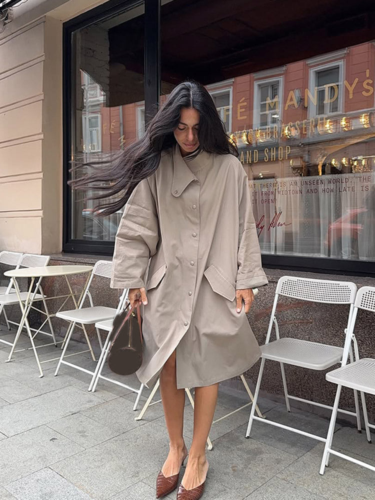 Damen Oversized Trenchcoat mit minimalistischen Knopfdetails R&B