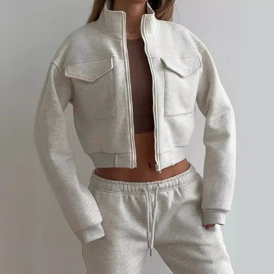 Damen moderner Zip-Hoodie und weite Sporthose R&B