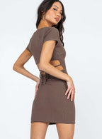 Damen figurbetontes Minikleid mit elegantem Quadrat-Ausschnitt R&B