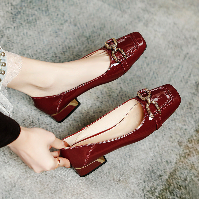 Damen Elegante Blockabsatz Pumps mit detailverzierter Schnalle R&B