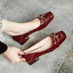Damen Elegante Blockabsatz Pumps mit detailverzierter Schnalle