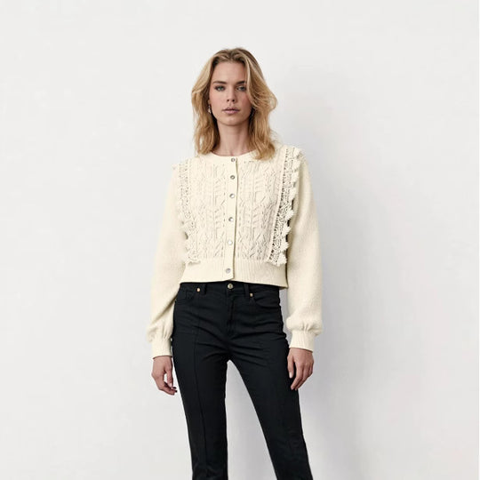 Damen Strickjacke mit filigranen Häkelakzenten und Knopfleiste R&B