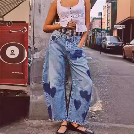 Damen weite Jeans mit Herzen-Details und entspanntem Schnitt R&B
