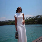Damen Elegantes, tailliertes Maxi-Kleid mit asymmetrischem Ausschnitt