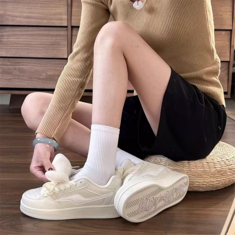 Damen Sneakers im modernen Design mit atmungsaktiver Oberflächenstruktur und komfortabler Dämpfung R&B