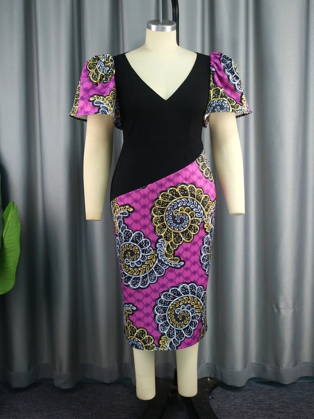 Damen figurbetontes Kleid mit bunten Puffärmeln und asymmetrischem Design R&B