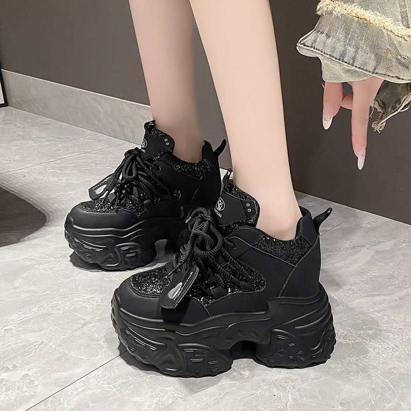 Damen High-Top Sneakers mit glitzernden Akzenten und robustem Profil