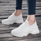 Damen Leichte und atmungsaktive Sneakers mit innovativen Strickdetails