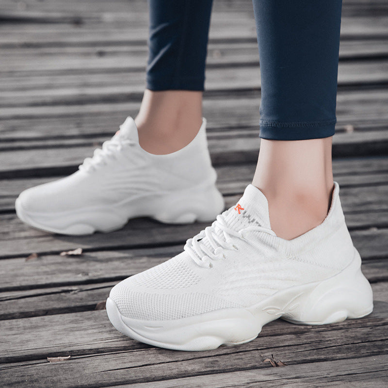 Damen Leichte und atmungsaktive Sneakers mit innovativen Strickdetails