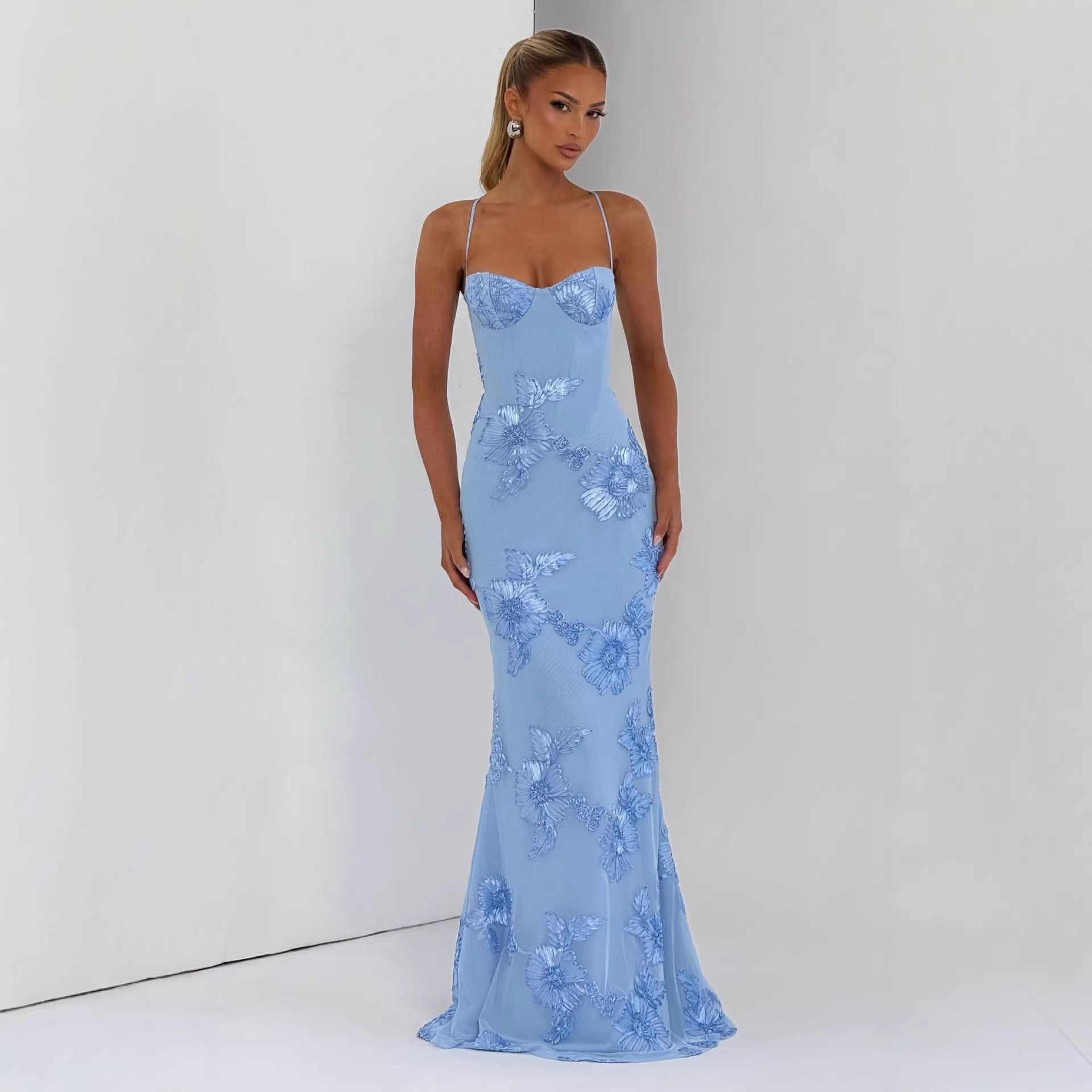 Damen Elegantes Abendkleid mit floralem Spitzenmotiv und tailliertem Schnitt R&B