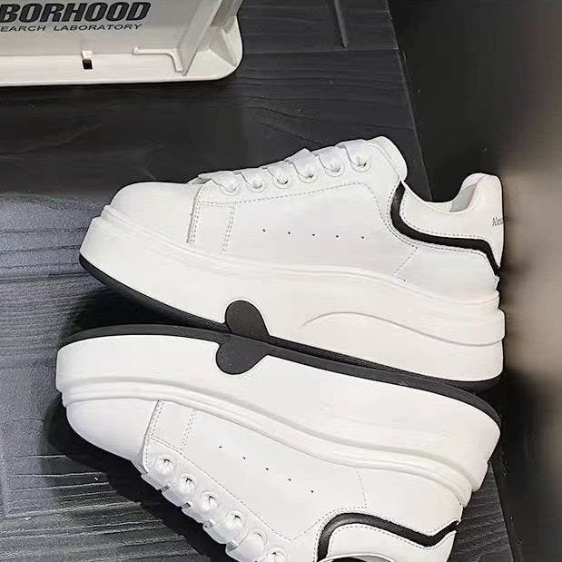 Damen Sneakers mit klassischem Obermaterial und innovativer Dämpfungstechnologie R&B