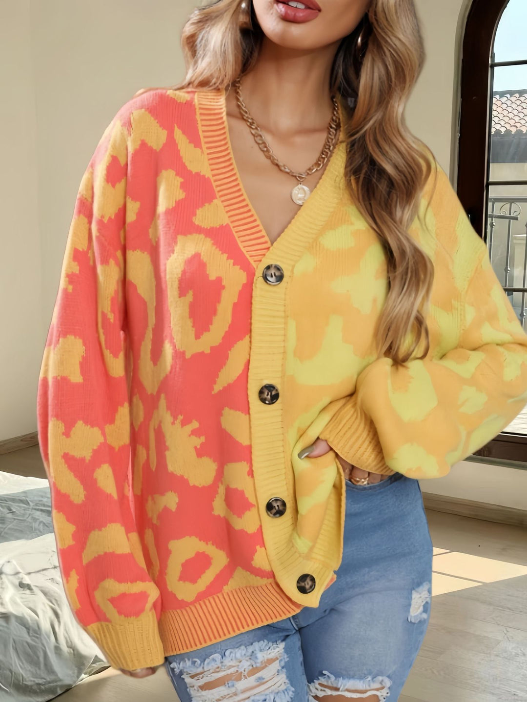 Damen Leichte Strickjacke mit farbenfrohem Leopardenmuster R&B