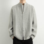 Herren Strickjacke mit modernem Zipper und strukturierter Oberfläche