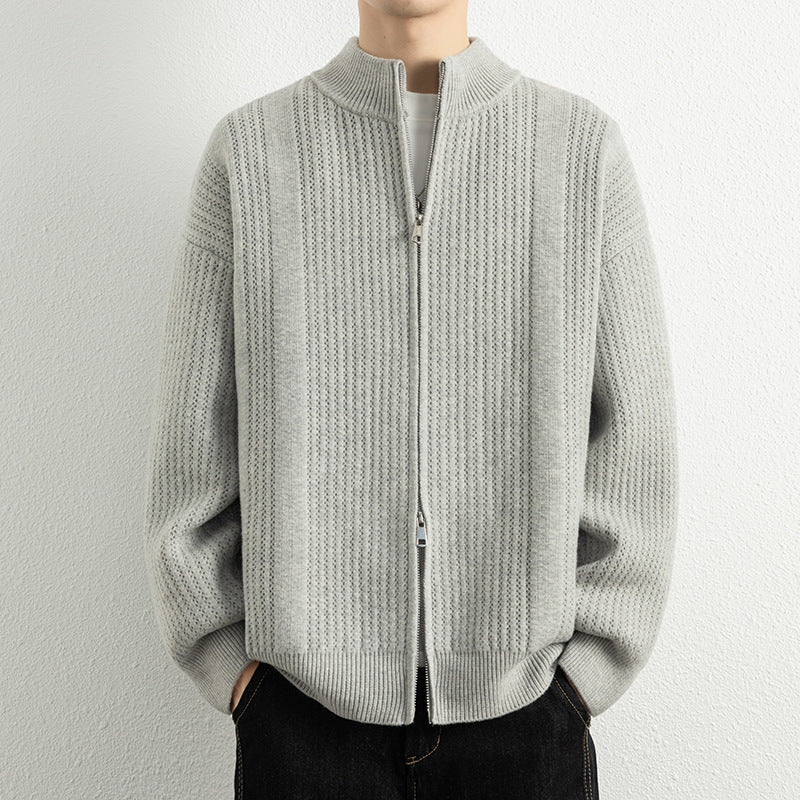 Herren Strickjacke mit modernem Zipper und strukturierter Oberfläche