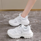 Damen sportliche Sneakers mit innovativem Sohlenprofil und atmungsaktiver Mesh-Konstruktion R&B