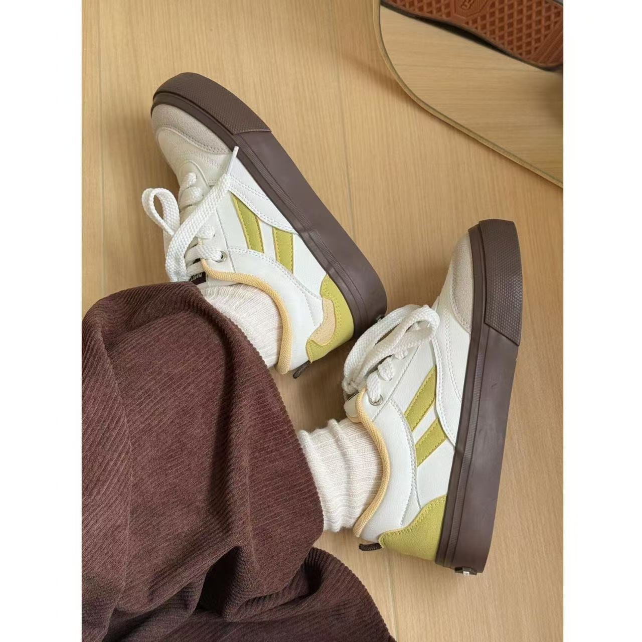 Damen Sportliche Sneakers mit hochkomfortabler Dämpfung und modischem Design R&B