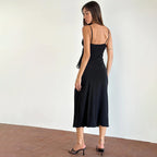 Damen Elegantes Maxikleid mit verspielten Rüschendetails und tiefem Schlitz EB