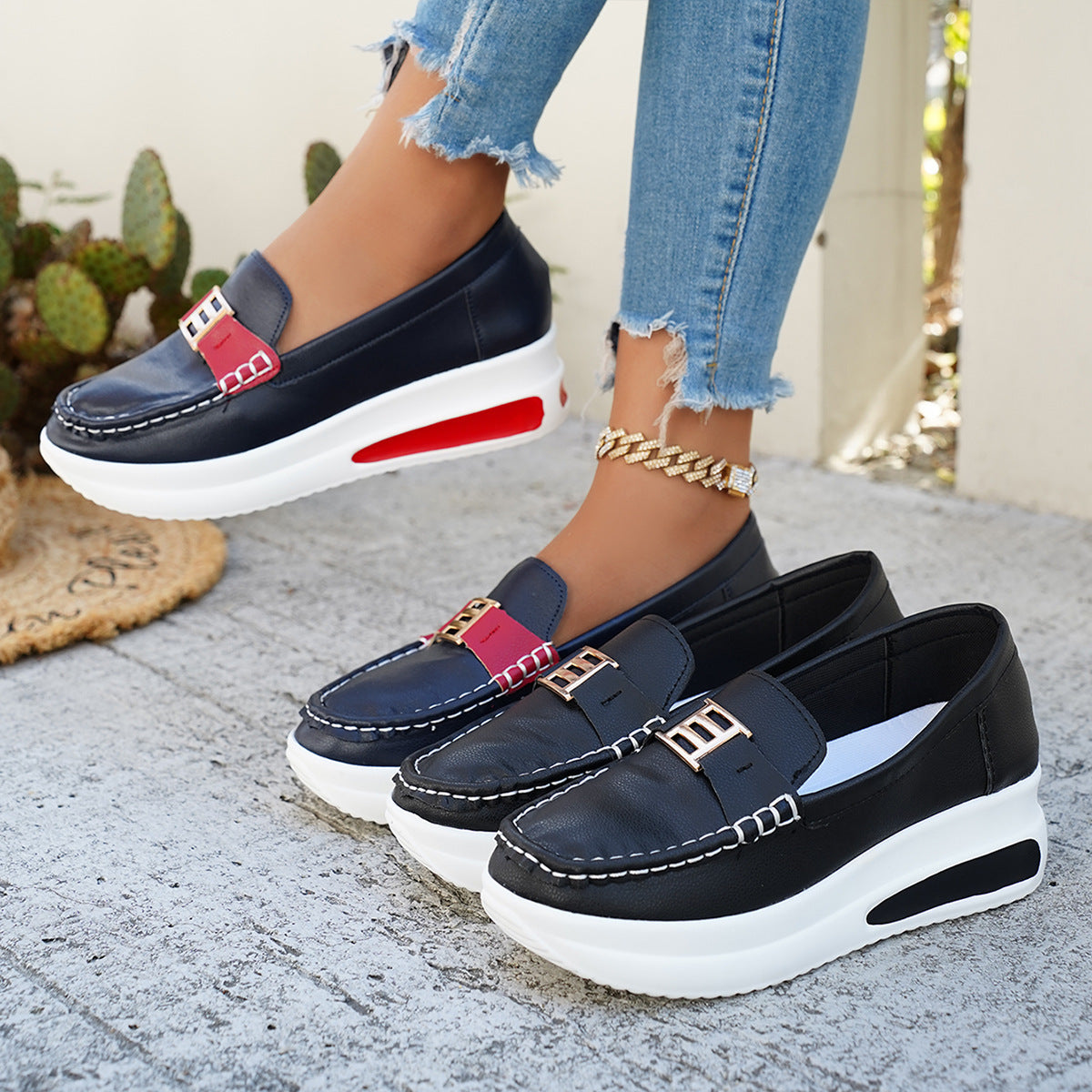 Damen Bequeme Slip-On Mokassins mit glänzenden Applikationen R&B