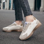 Damen nan leichte Retro-Laufsneaker aus Lederimitat und Velours mit gepolsterter Fersenstütze und rutschfester Profilsohle R&B