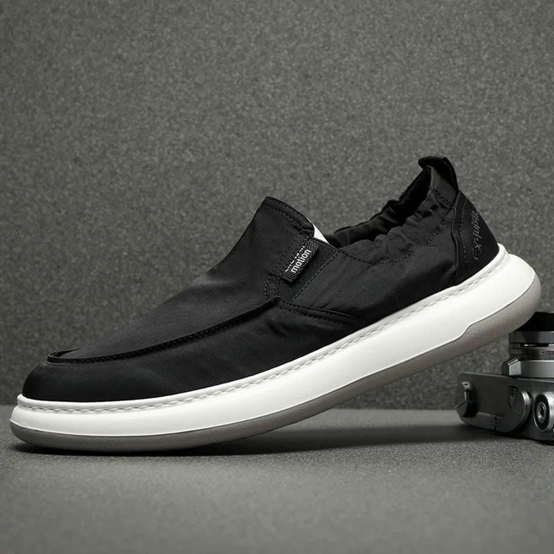 Damen Bequeme Slip-On Sneakers mit elastischer Oberflächenstruktur R&B