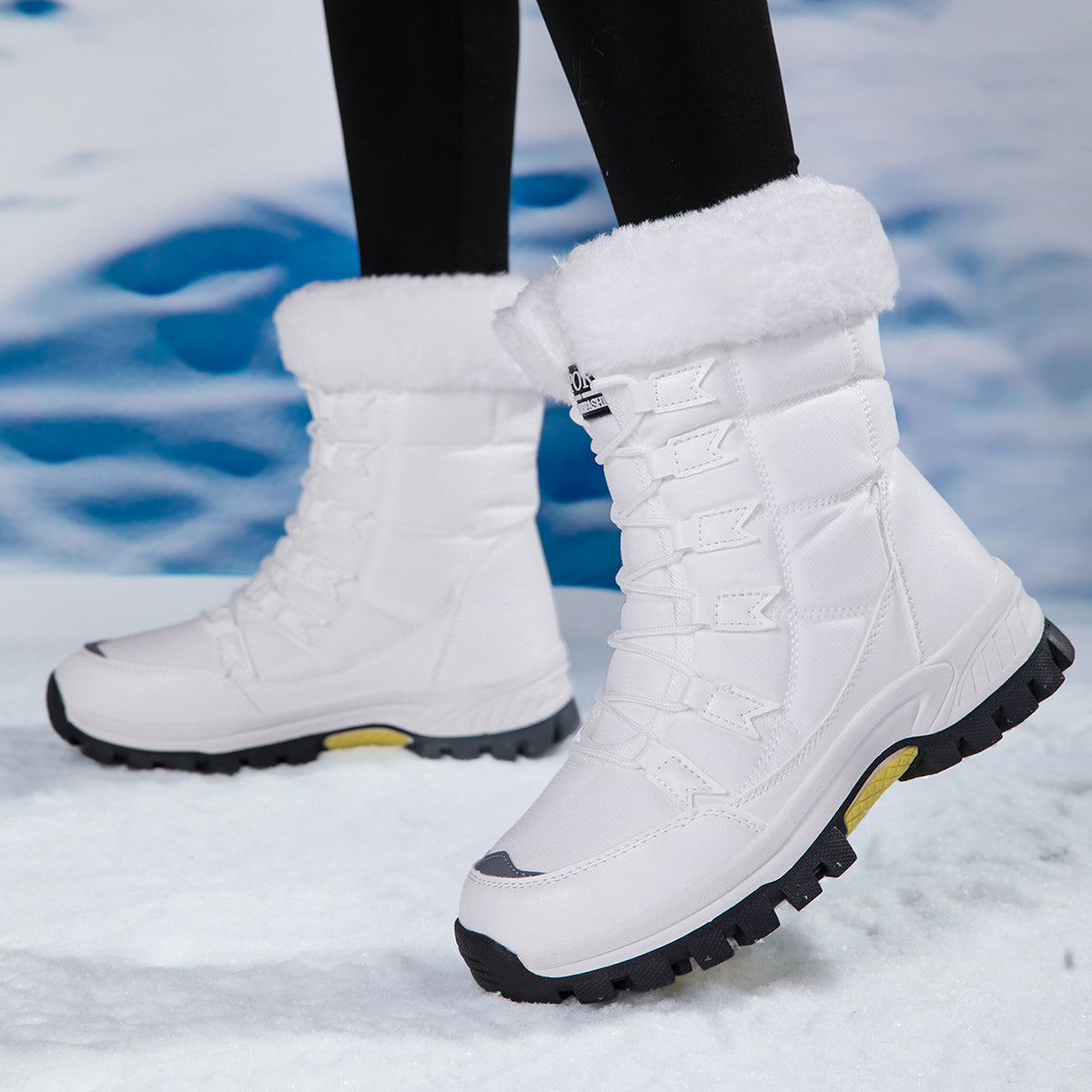 Damen wärmeisolierte Winterstiefel mit rutschfester Profilsohle