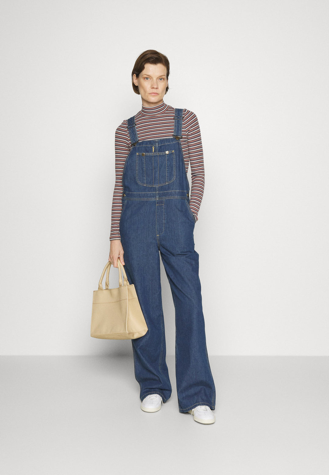 Damen Denim-Latzhose mit weitem Bein und verstellbaren Trägern R&B