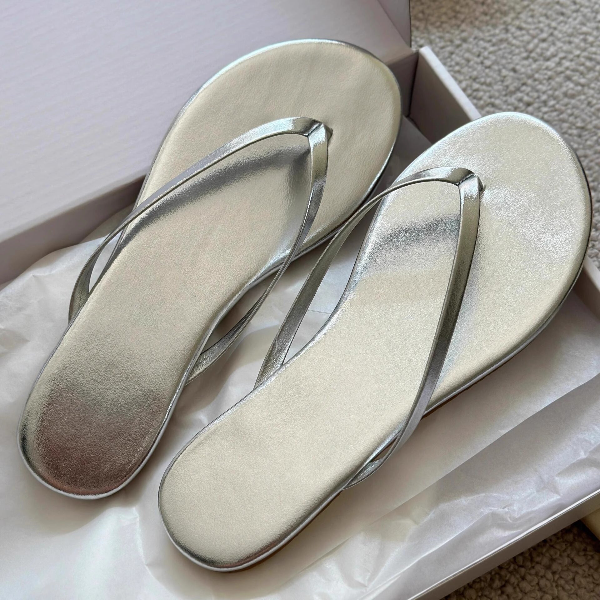 Damen komfortable Zehentrenner-Sandalen mit orthopädischem Fußbett und rutschfester Sohle R&B