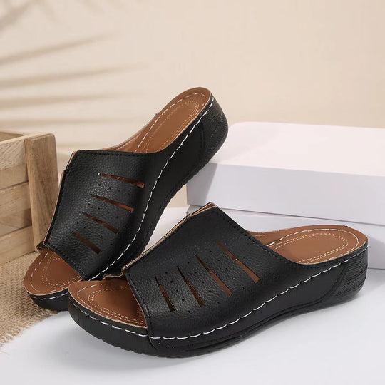Damen Komfort-Sandalen mit durchbrochenem Obermaterial und rutschfester Sohle R&B