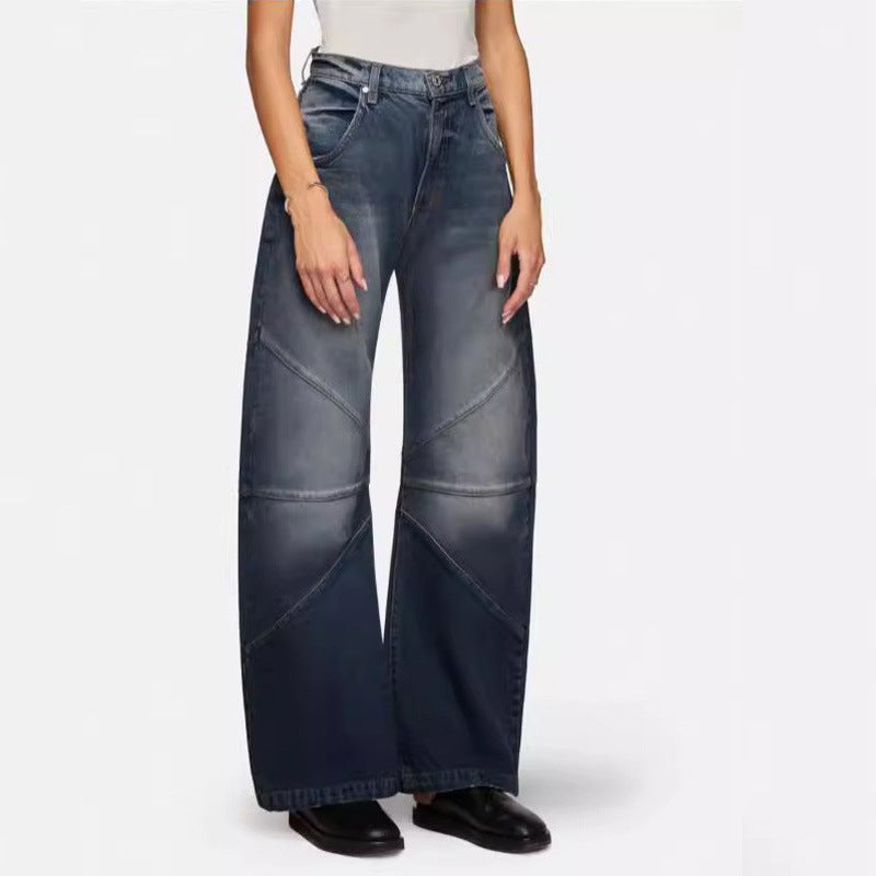 Damen Weite Denim-Jeans mit besonderen Schnittdetails