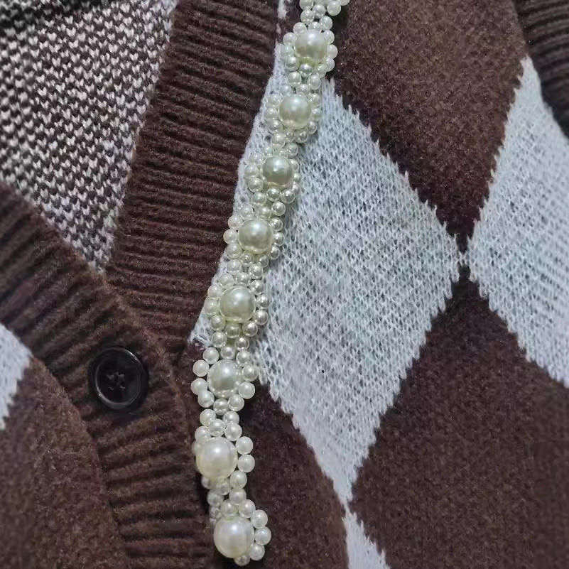 Damen Strickweste mit modernem Rautenmuster und eleganter Knopfdetail R&B