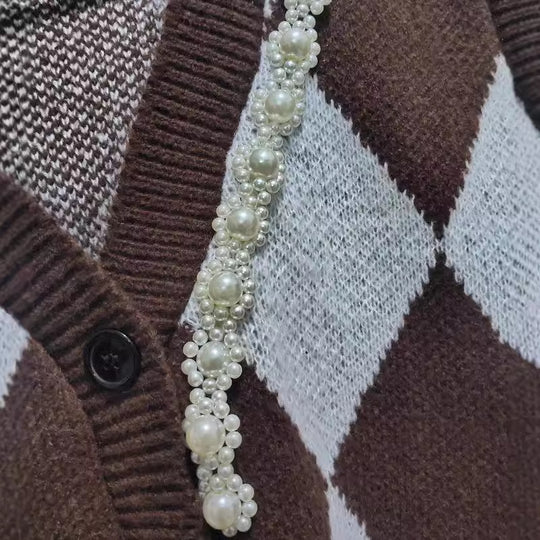 Damen Strickweste mit modernem Rautenmuster und eleganter Knopfdetail R&B