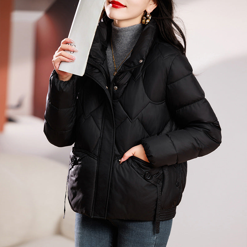 Damen Kurze Steppjacke mit Kapuze und praktischen Taschen R&B