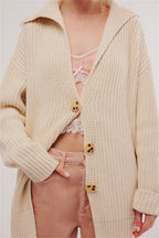 Damen Strickjacke mit eleganter Knopfakzentuierung und lässigem Schnitt R&B