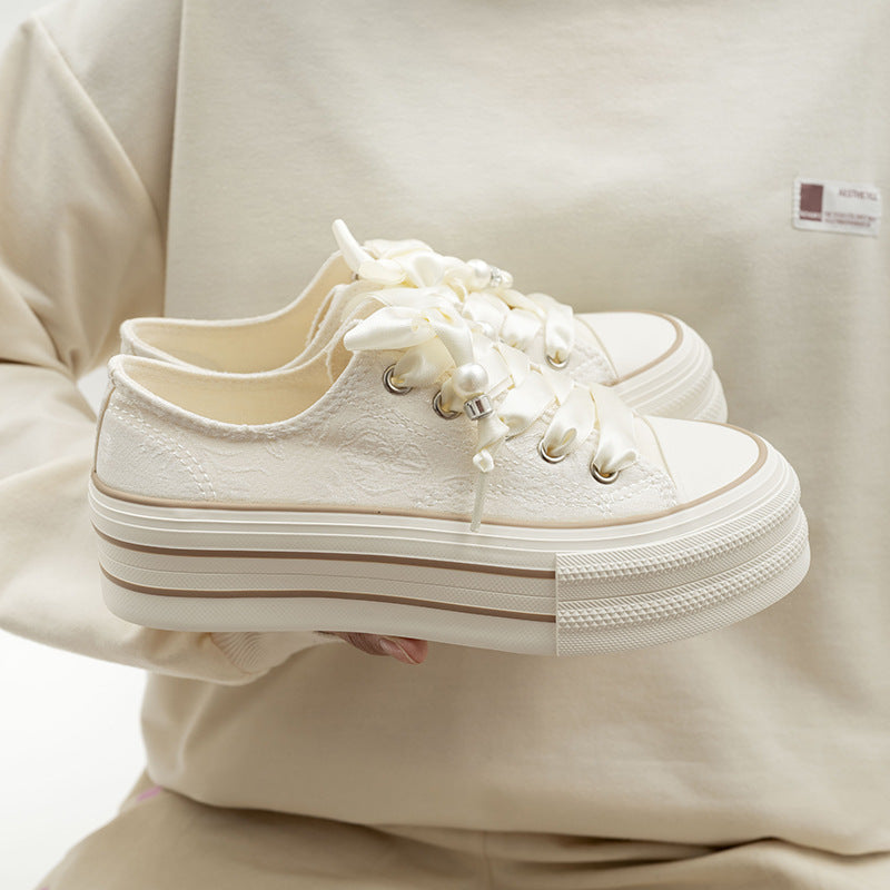 Damen Bequeme Plattform-Sneaker mit verspielten Schnürsenkeln und eleganter Oberfläche R&B