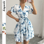 Damen Wickelkleid mit floralem Muster und schwingendem Rock R&B
